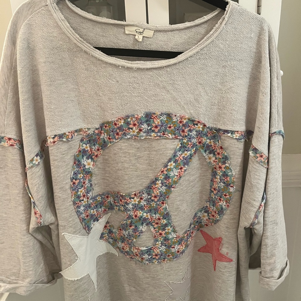 Easel Floral Peace Sign Lightweight Patchwork Oversized Sweatshirt - Picture 3 of 9